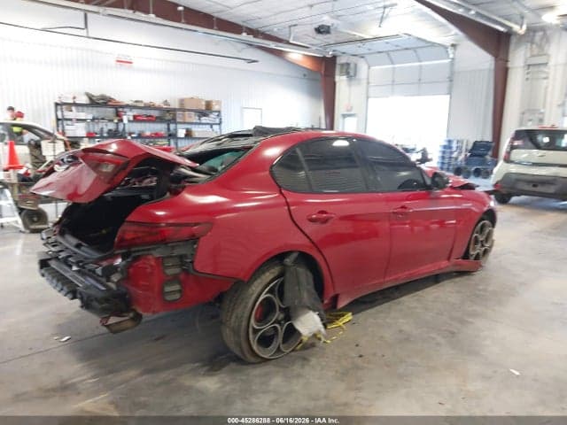 2023 ALFA ROMEO GIULIA VELOCE AWD 4