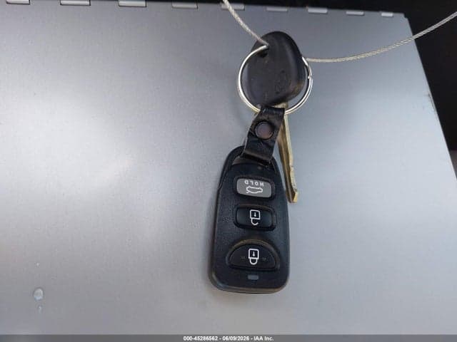 2017 HYUNDAI ELANTRA SE 11