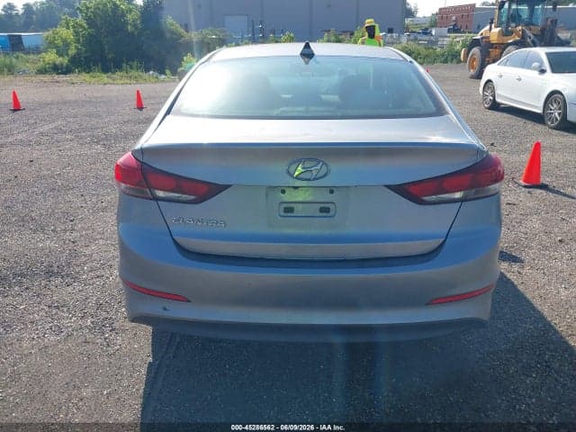 2017 HYUNDAI ELANTRA SE 16