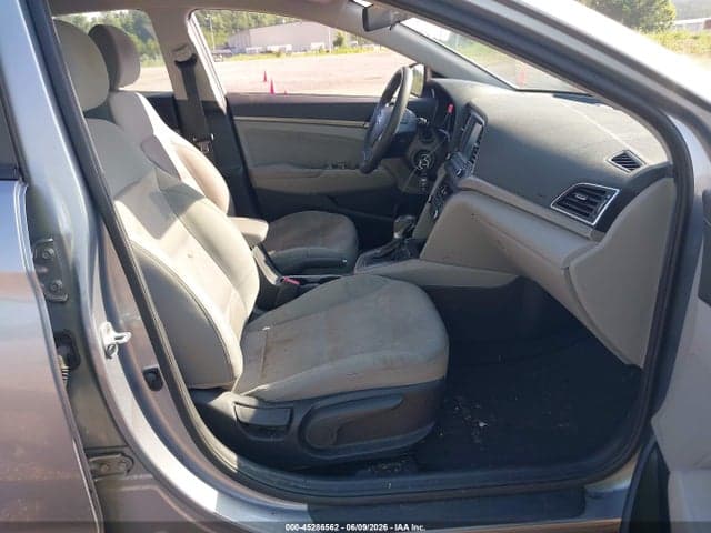 2017 HYUNDAI ELANTRA SE 5