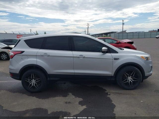 2017 FORD ESCAPE SE 13