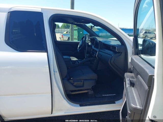 2024 TOYOTA TACOMA SR 5