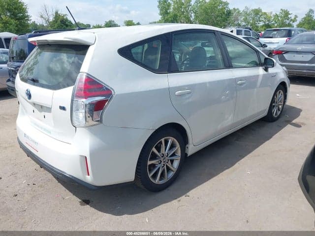 2017 TOYOTA PRIUS V FIVE 4
