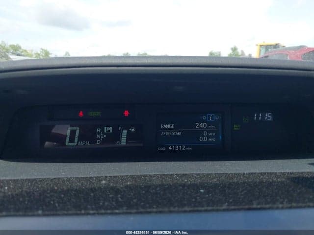 2017 TOYOTA PRIUS V FIVE 7