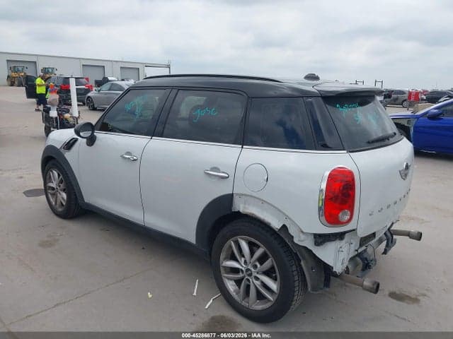 2013 MINI COUNTRYMAN COOPER 3