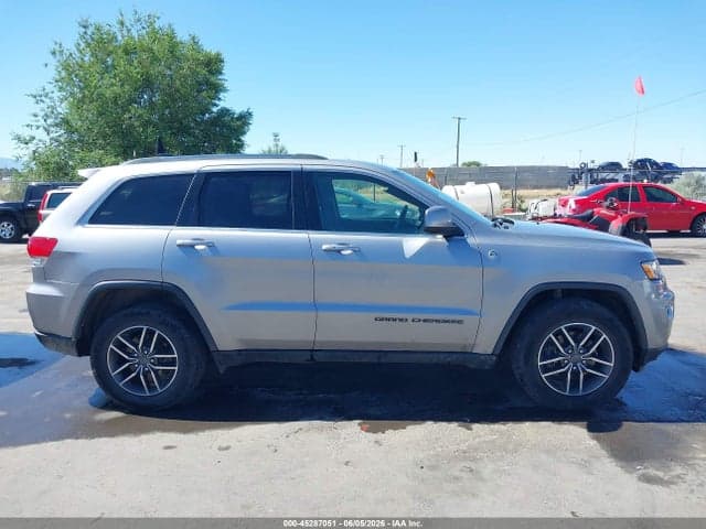 2019 JEEP GRAND CHEROKEE LAREDO E 4X4 14
