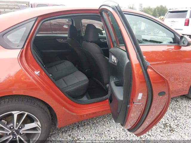2022 KIA FORTE LXS 8