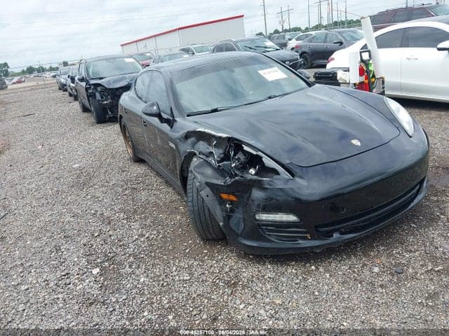 2013 PORSCHE PANAMERA 1