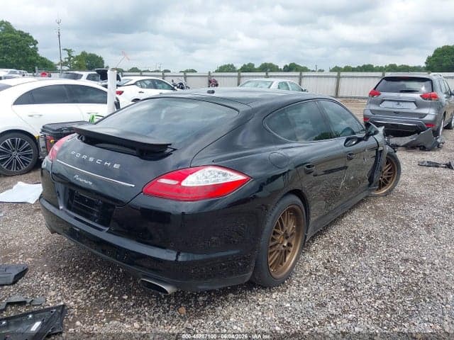 2013 PORSCHE PANAMERA 4