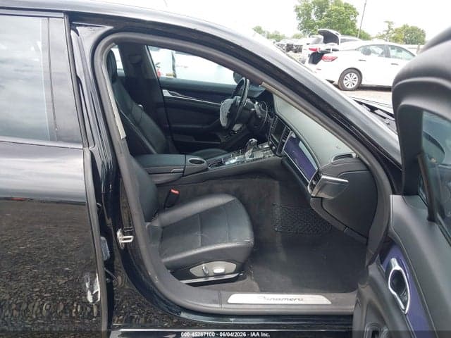 2013 PORSCHE PANAMERA 5