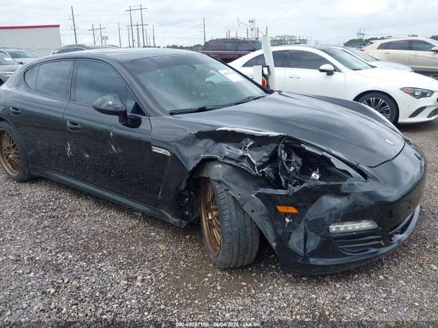 2013 PORSCHE PANAMERA 6