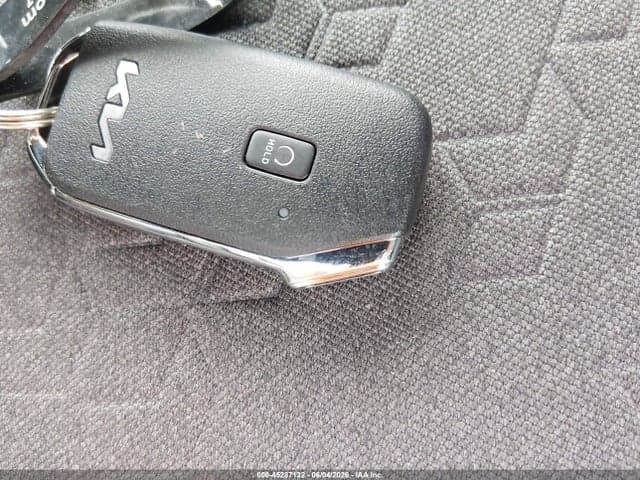 2025 KIA SELTOS S 11