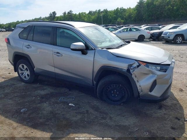 2021 TOYOTA RAV4 LE 1