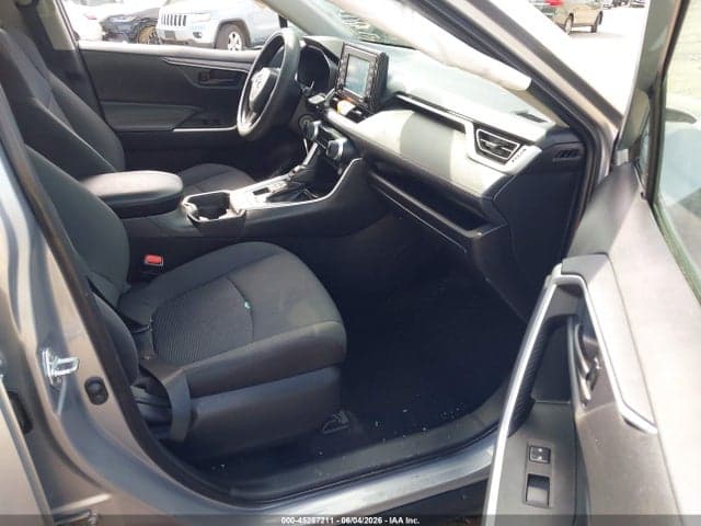 2021 TOYOTA RAV4 LE 5