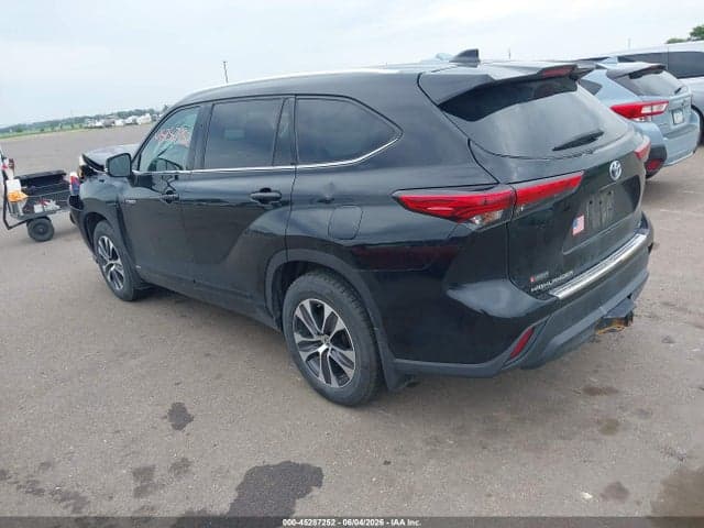 2020 TOYOTA HIGHLANDER HYBRID XLE 3