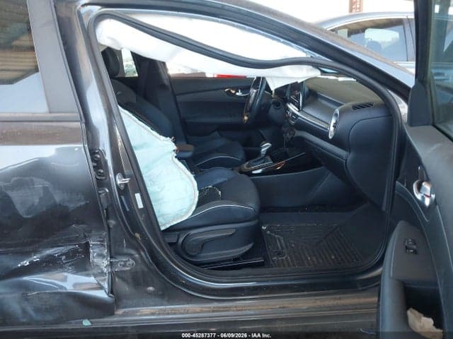 2024 KIA FORTE GT-LINE 5