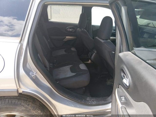 2018 JEEP CHEROKEE LATITUDE FWD 8