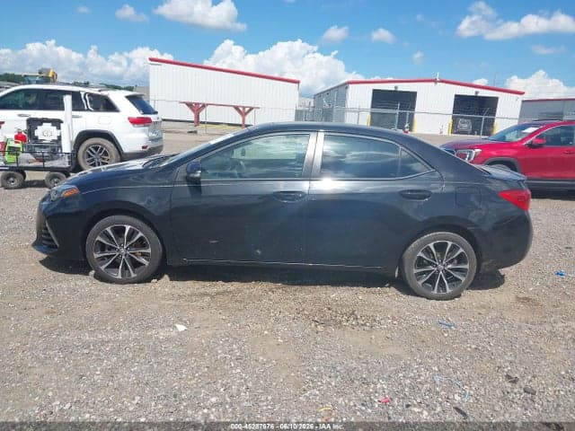 2017 TOYOTA COROLLA SE 14