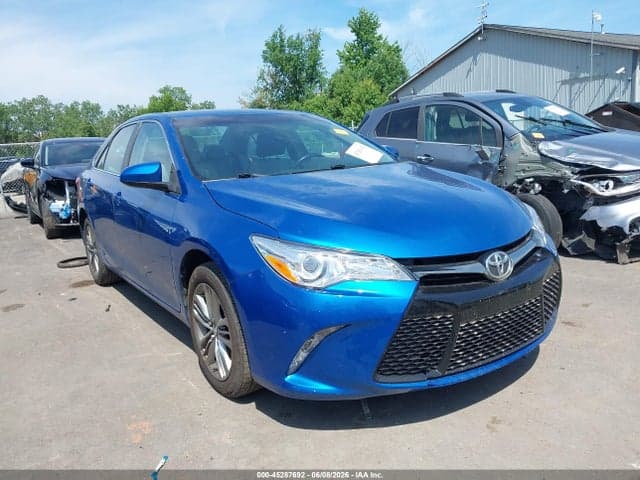 2017 TOYOTA CAMRY SE - 1