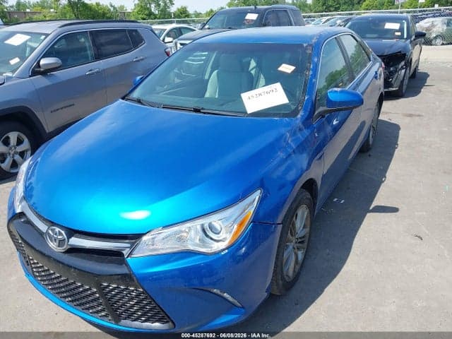 2017 TOYOTA CAMRY SE 6
