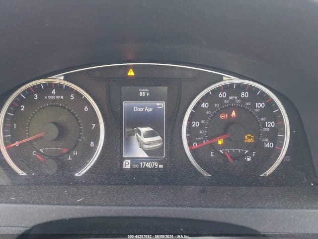 2017 TOYOTA CAMRY SE 7