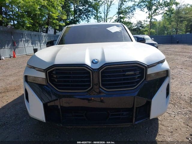 2025 BMW XM 6