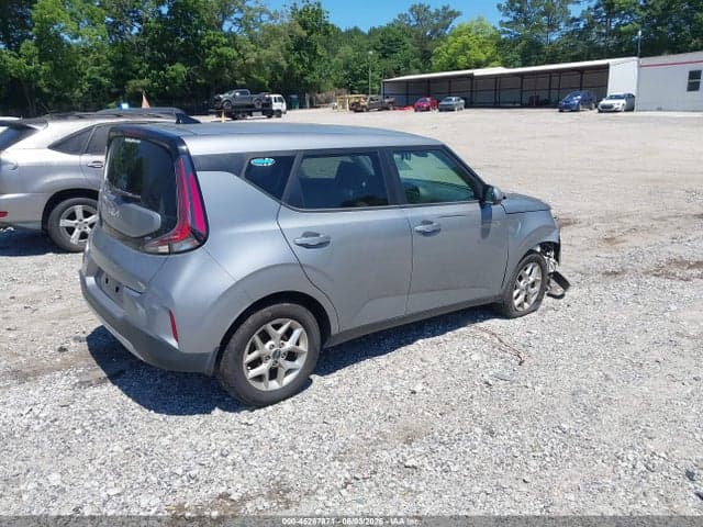 2023 KIA SOUL LX 4