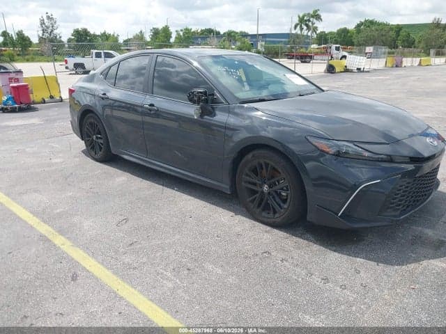 2025 TOYOTA CAMRY SE - 1