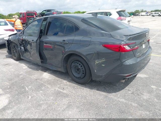 2025 TOYOTA CAMRY SE 3