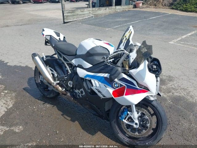 2025 BMW S 1000 RR - 1