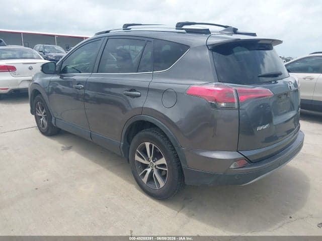 2017 TOYOTA RAV4 XLE 3