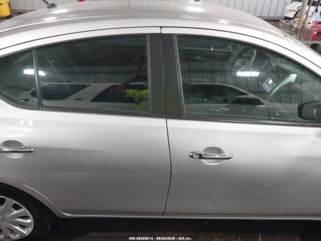 2019 NISSAN VERSA 1.6 SV 14