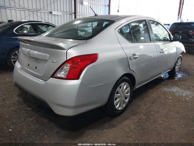 2019 NISSAN VERSA 1.6 SV 4