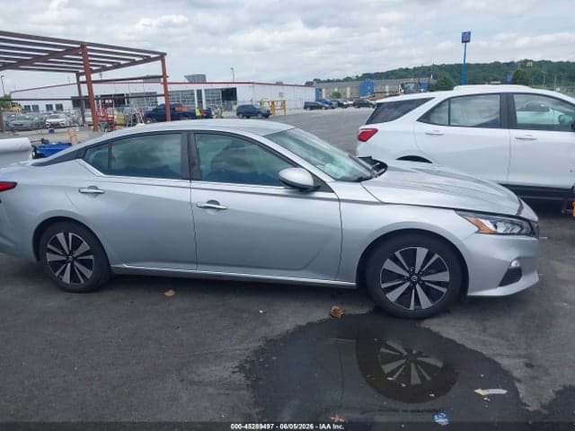 2022 NISSAN ALTIMA SV FWD 13