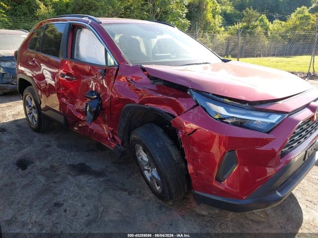 2025 TOYOTA RAV4 XLE 6