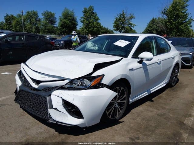 2020 TOYOTA CAMRY HYBRID SE 2