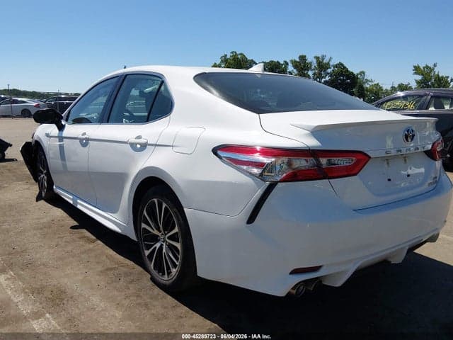 2020 TOYOTA CAMRY HYBRID SE 3