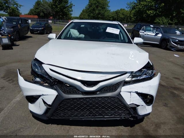 2020 TOYOTA CAMRY HYBRID SE 6