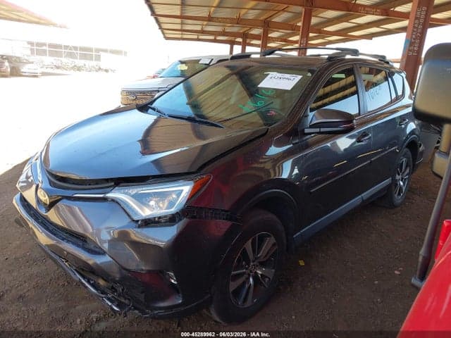 2018 TOYOTA RAV4 XLE 2