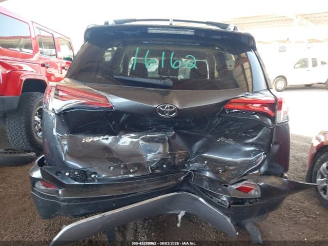 2018 TOYOTA RAV4 XLE 16