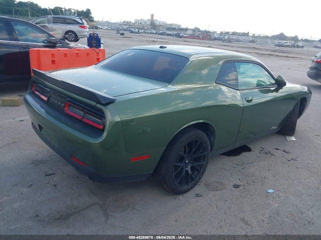 2018 DODGE CHALLENGER SXT 4