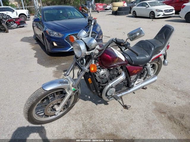 1983 HONDA VT750 2