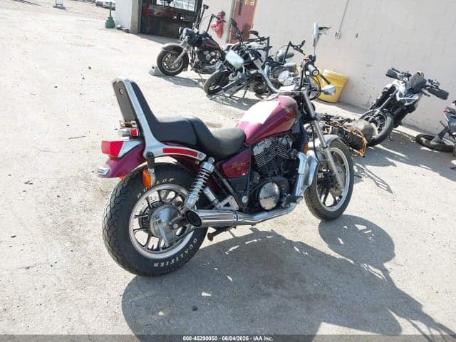 1983 HONDA VT750 4