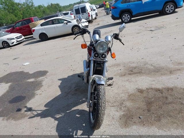 1983 HONDA VT750 5