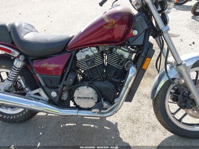1983 HONDA VT750 8