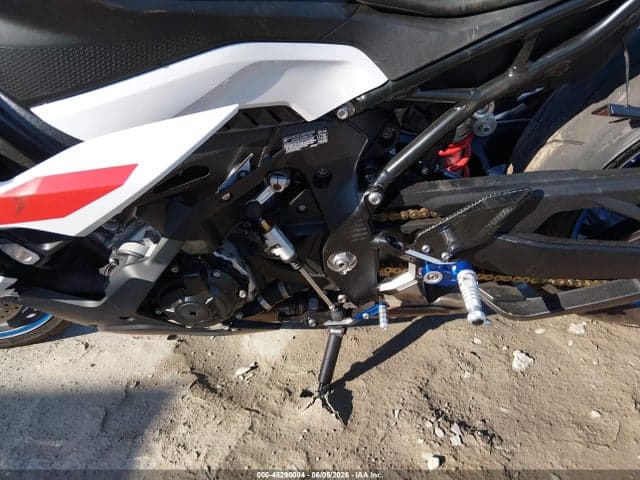 2024 BMW S 1000 RR 9