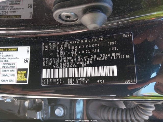 2024 TOYOTA COROLLA CROSS XLE 9
