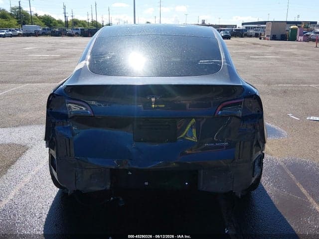2022 TESLA MODEL Y PERFORMANCE DUAL MOTOR ALL-WHEEL DRIVE 17