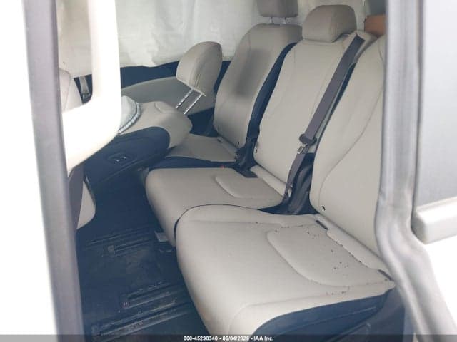 2026 KIA CARNIVAL MPV HYBRID EX 8