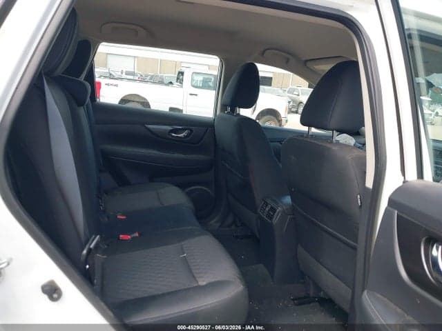 2018 NISSAN ROGUE S 8
